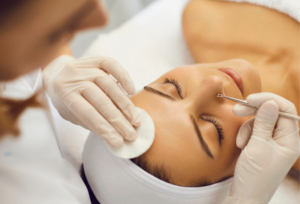 Mekaaninen ihonpuhdistus Mekaaninen ihonpuhdistus Helsingissä